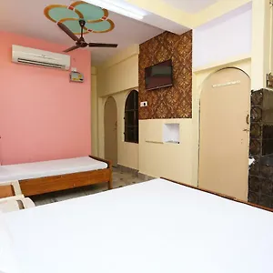 Spot On 45585 Aakash Ganga Hotel Varanasi